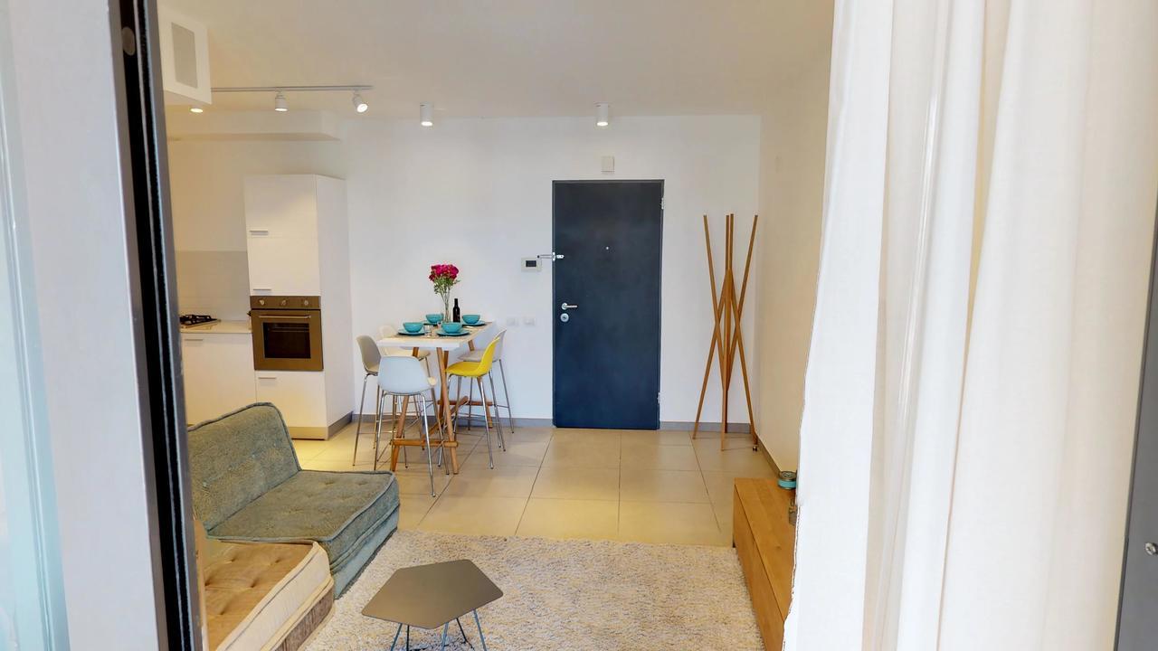 1Bd W/Balcony Near Rothchild By Sea N' Rent Appartement Tel Aviv Buitenkant foto